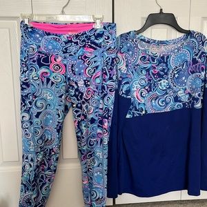 Super cute Lily Pulitzer workout, bundle leggings with matching top